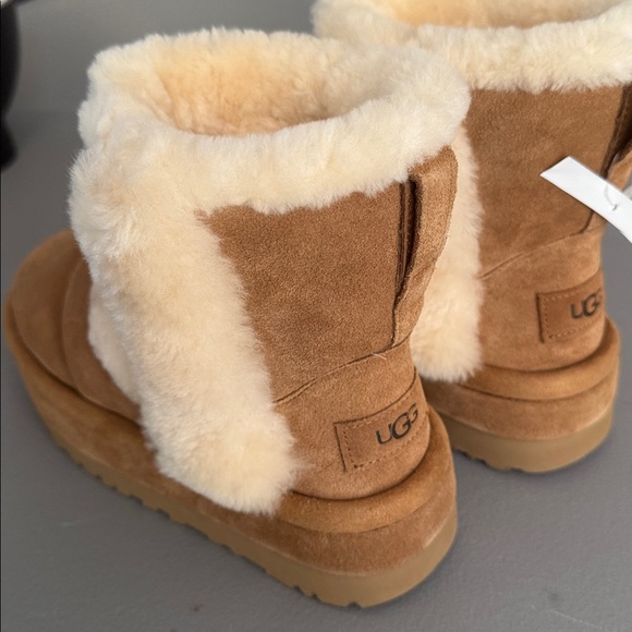 UGG s. 7 Chestnut Suede Boots with Cream Shearling new w tags no box - Picture 7 of 7